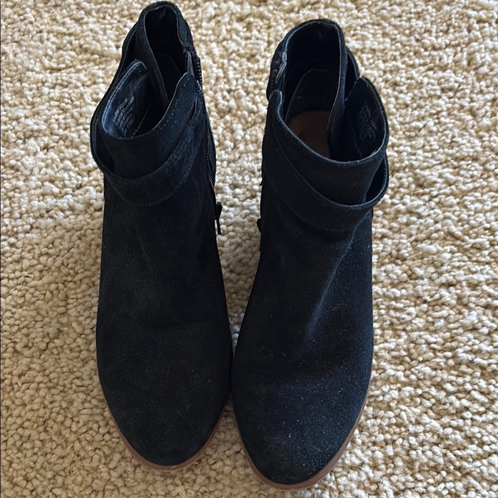 Giani Bernini Black Leather Ankle Booties with Chunky Heel